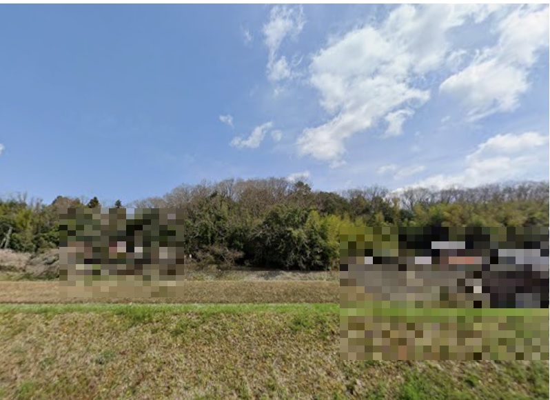 三田市の古家と田畑です