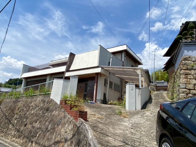 山の手の倉庫付一戸建